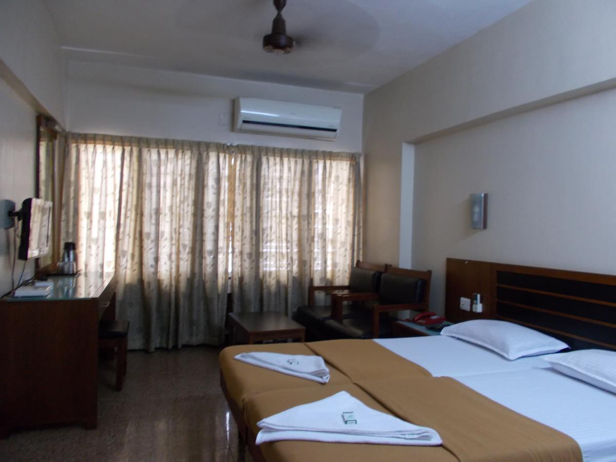 Biju'S Tourist Home Kochi Eksteriør bilde