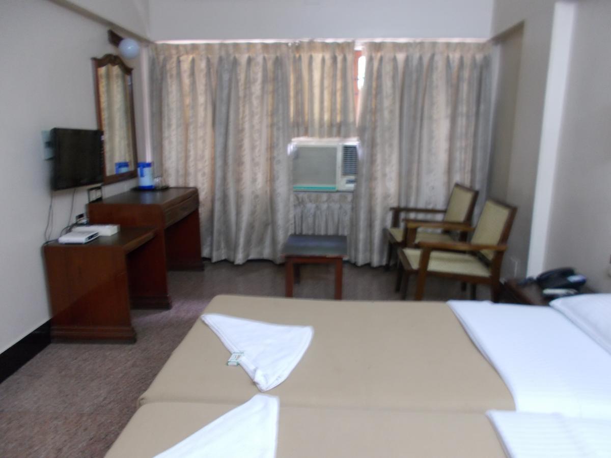 Biju'S Tourist Home Kochi Eksteriør bilde